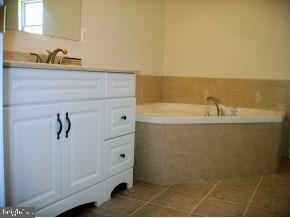 137 Squall Road Manahawkin, NJ 08050 - Photo 11 of 12 Gallery Image 11