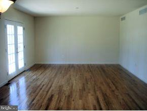 137 Squall Road Manahawkin, NJ 08050 - Photo 6 of 12 Gallery Image 6