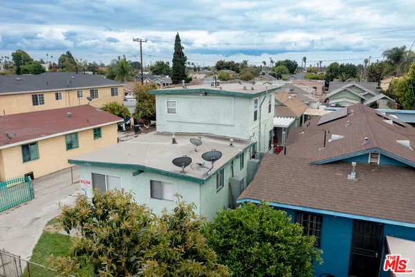 $829,000 | 1166 East 64th Street, Los Angeles, CA 90001