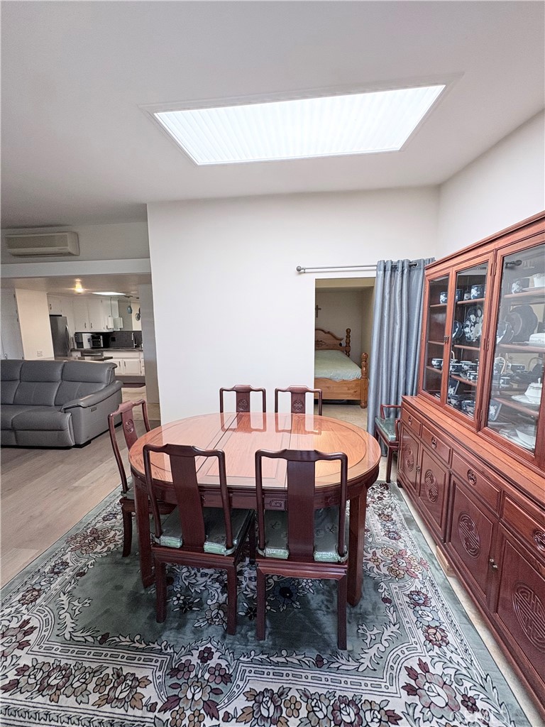 1680 Monterey Road Seal Beach, CA 90740 - Photo 4 of 19 a view of a dining room with furniture