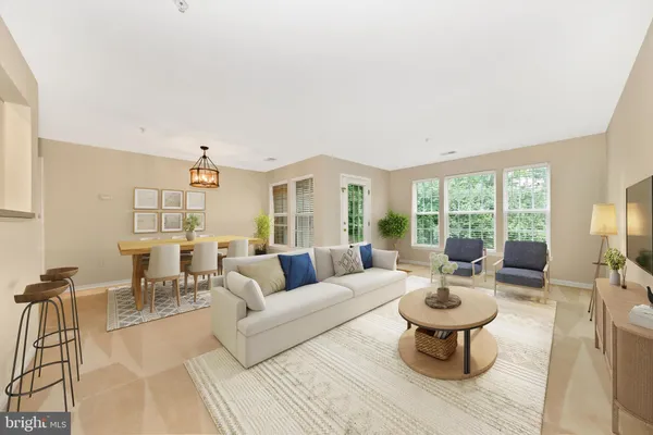 $235,000 | 500 Bradley Court, Unit 4B, Frederick, MD 21703