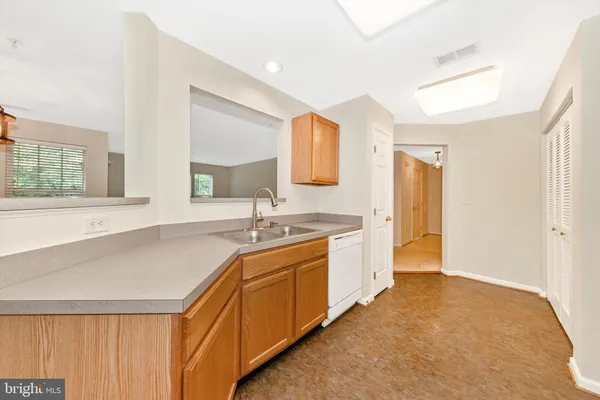 $235,000 | 500 Bradley Court, Unit 4B, Frederick, MD 21703