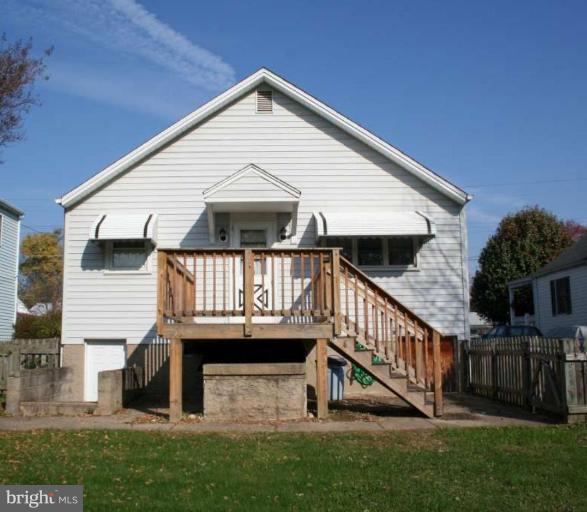 1257 Willow Road Dundalk, MD 21222 - Photo 2 of 10 Deck