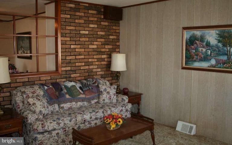 1257 Willow Road Dundalk, MD 21222 - Photo 7 of 10 Living Room