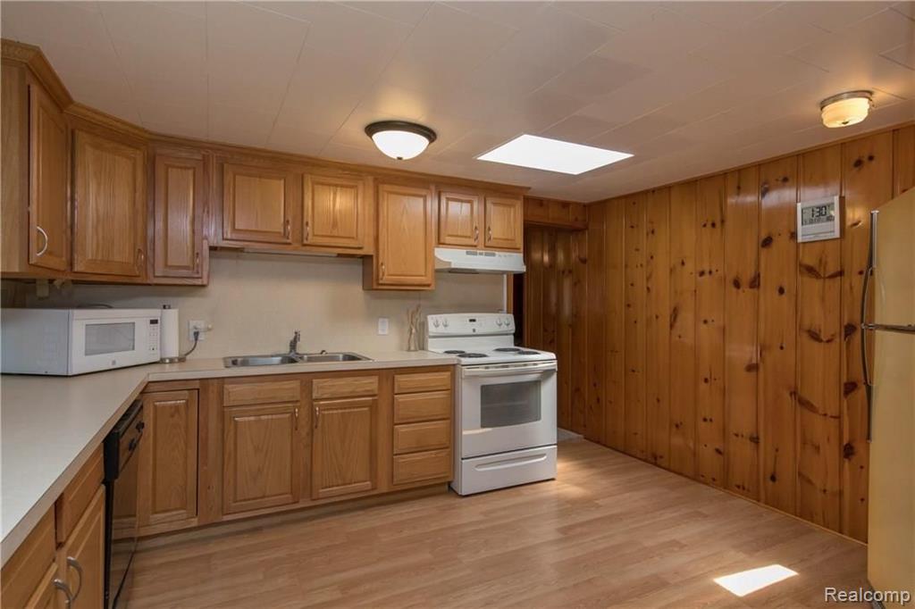 217 Reymont Road Waterford, MI 48327 - Photo 20 of 30