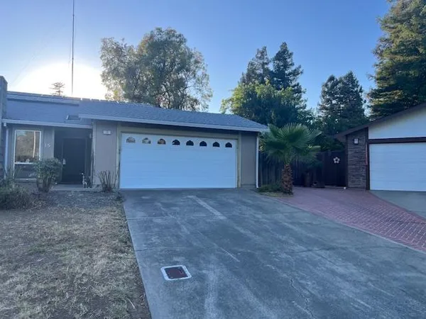 $450,000 | 15 Governors Court, Sacramento, CA 95817