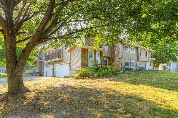 $249,900 | 16211 Flagstaff Court South, Lakeville, MN 55068