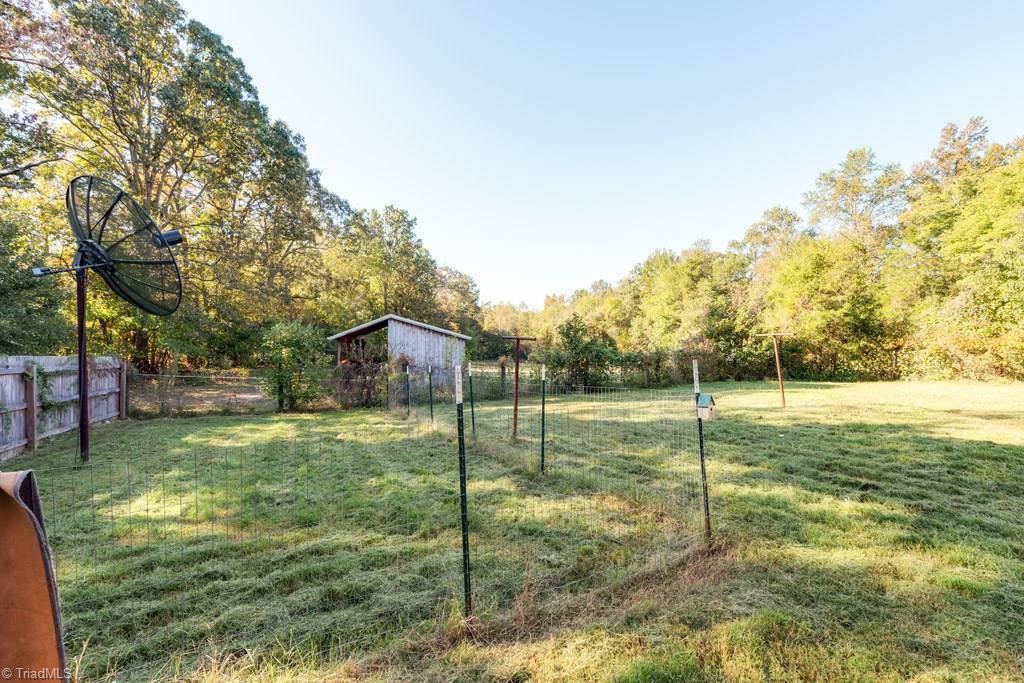 6225 Davis Mill Road Randleman, NC 27317 - Photo 10 of 30 Gallery Image 10