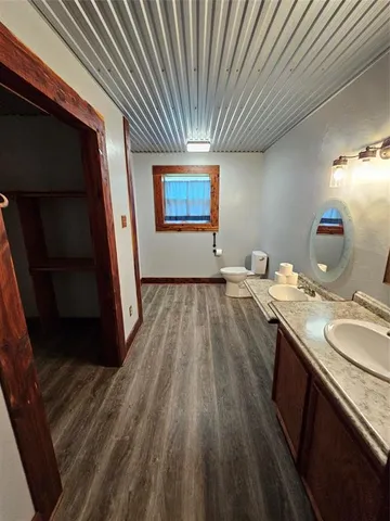 a close view of sink