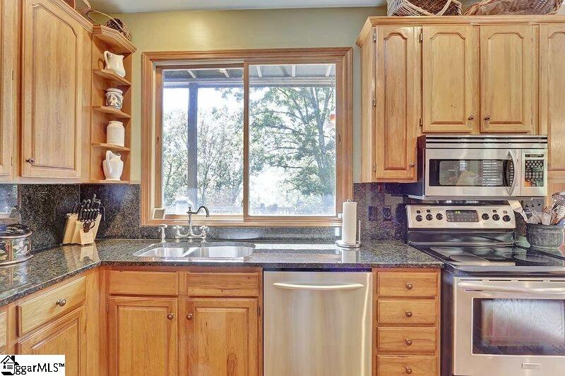 709 Plumley Summit Road Landrum, SC 29356 - Photo 12 of 36