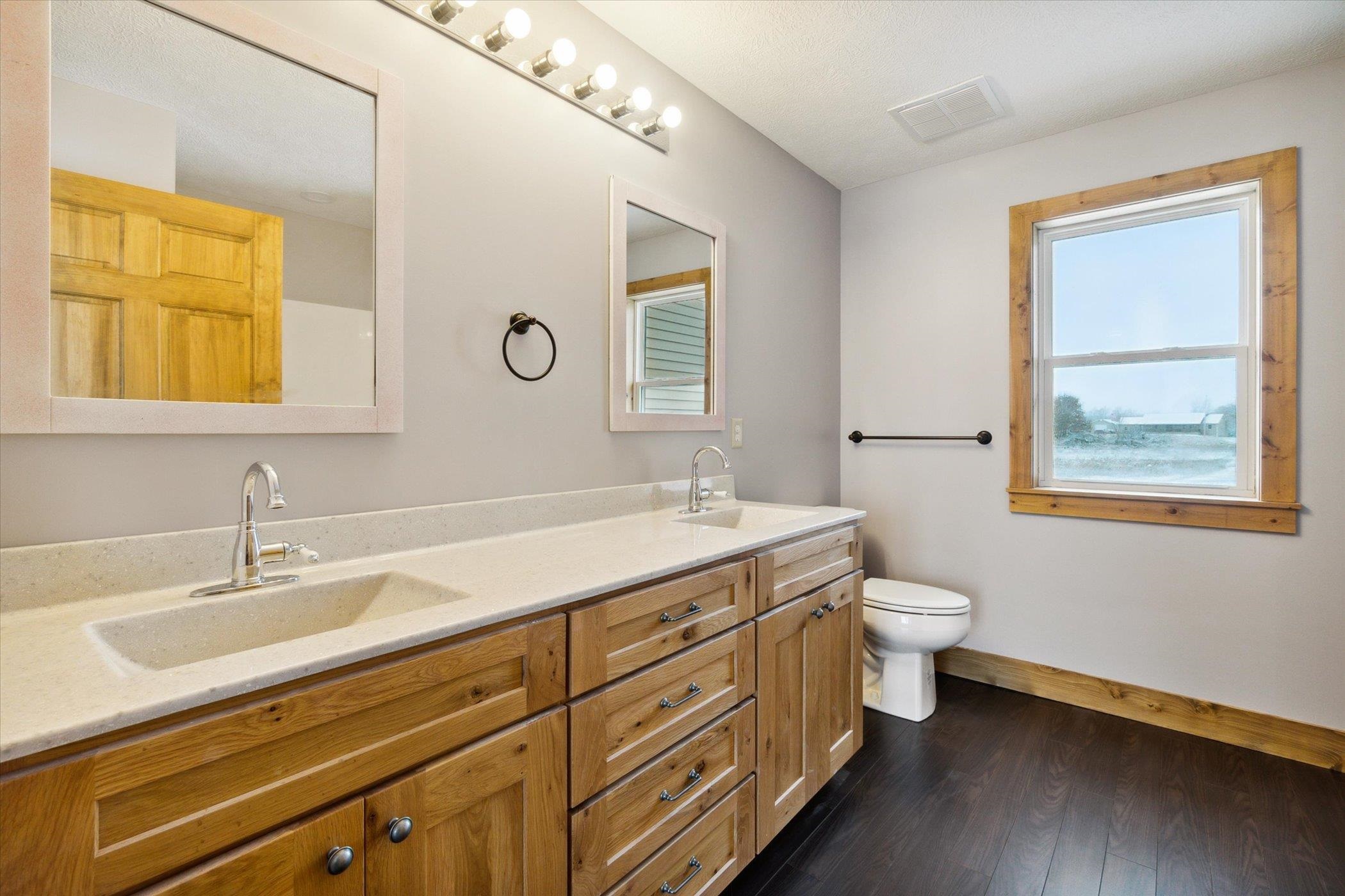 790 East Beard Road Perry, MI 48872 - Photo 25 of 54 50096280-24.JPG