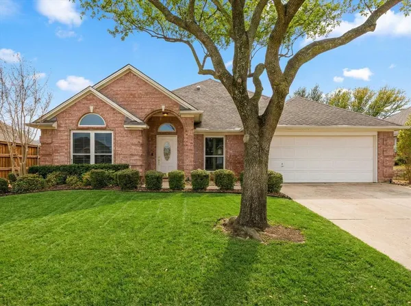 $589,000 | 1116 Carousel Drive, Bedford, TX 76021