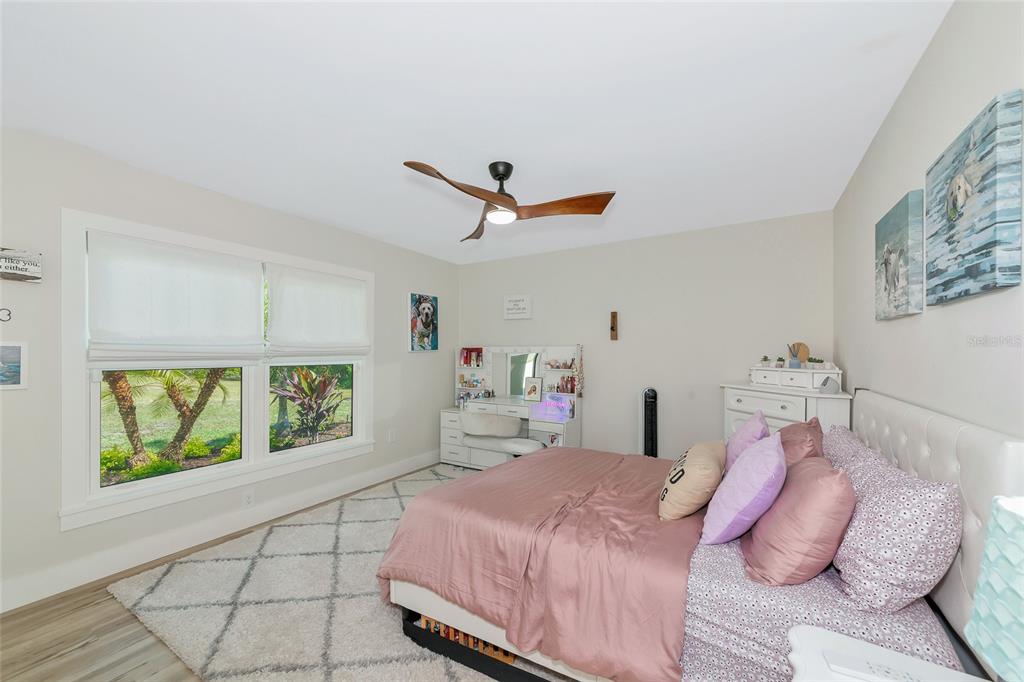 1208 Oak Hammock Road Sarasota, FL 34240 - Photo 29 of 83