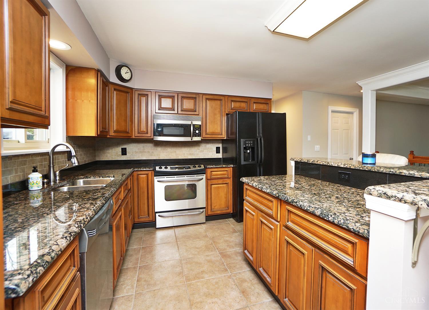 8129 West Chester Road West Chester, OH 45241 - Photo 8 of 31 Gallery Image 8