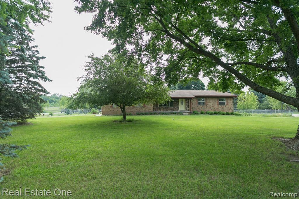 1198 Peavy Road Howell, MI 48843 - Photo 23 of 24
