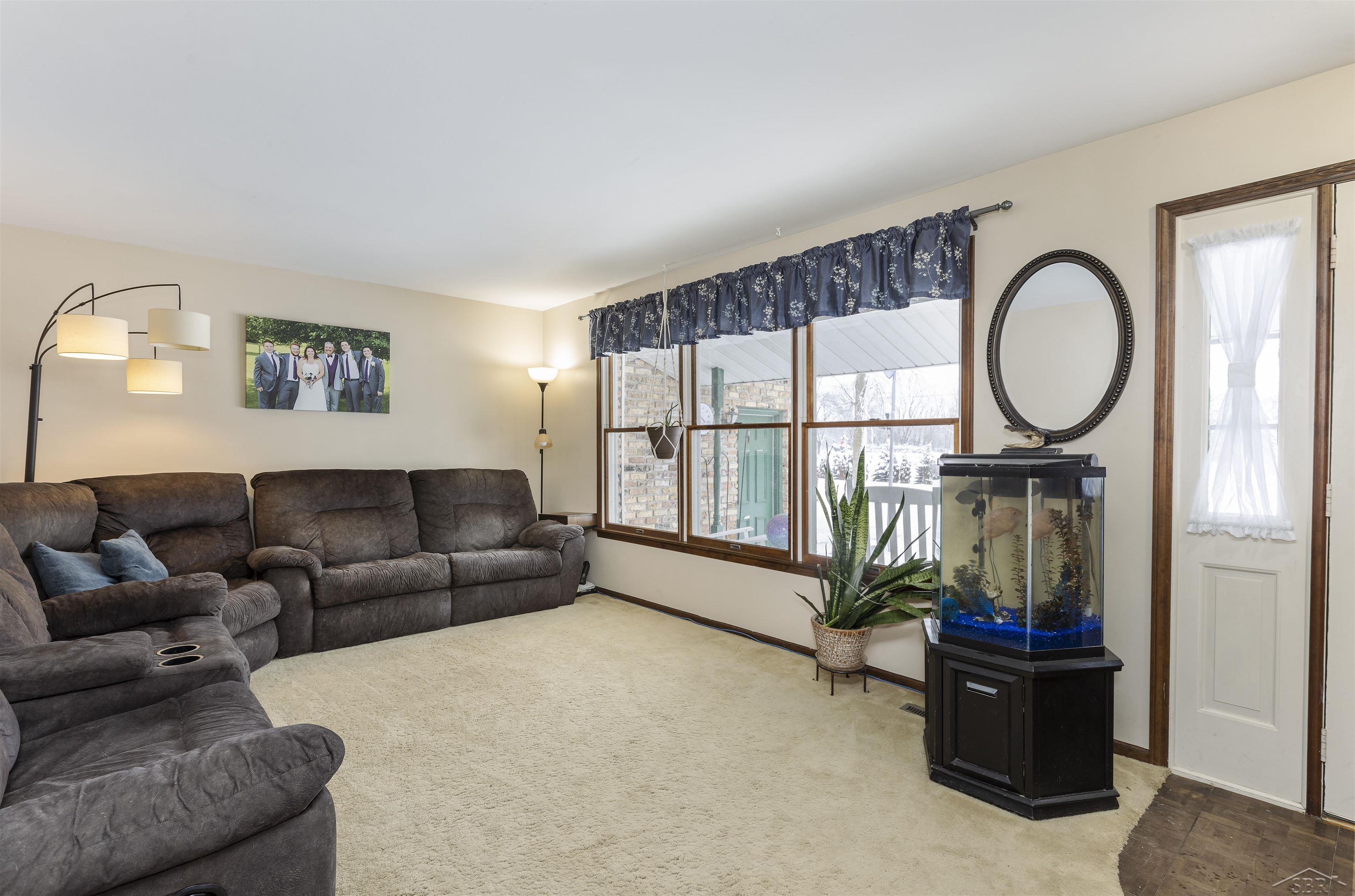 1710 East Linwood Road Linwood, MI 48634 - Photo 5 of 38 50131699-6658dbc6-acf2-436a-9bd7-9480174b3892.JPG