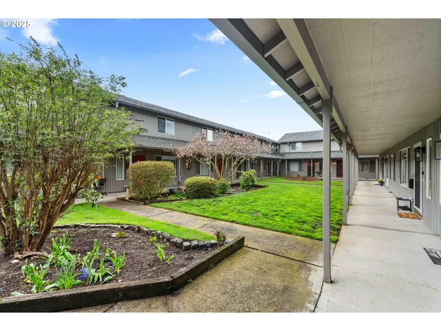 $230,000 | 5304 Northeast 84th Loop, Unit 16, Vancouver, WA 98662