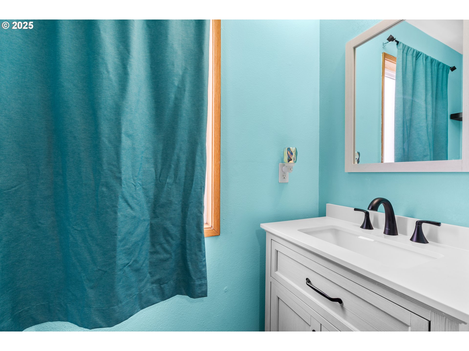 5304 Northeast 84th Loop, Unit 16 Vancouver, WA 98662 - Photo 10 of 18 Bathroom