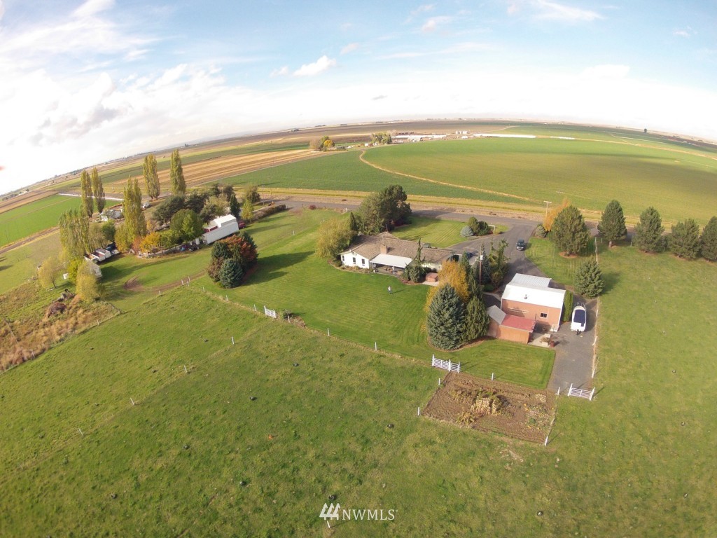 1687 West Gillis Road Othello, WA 99344 - Photo 7 of 20