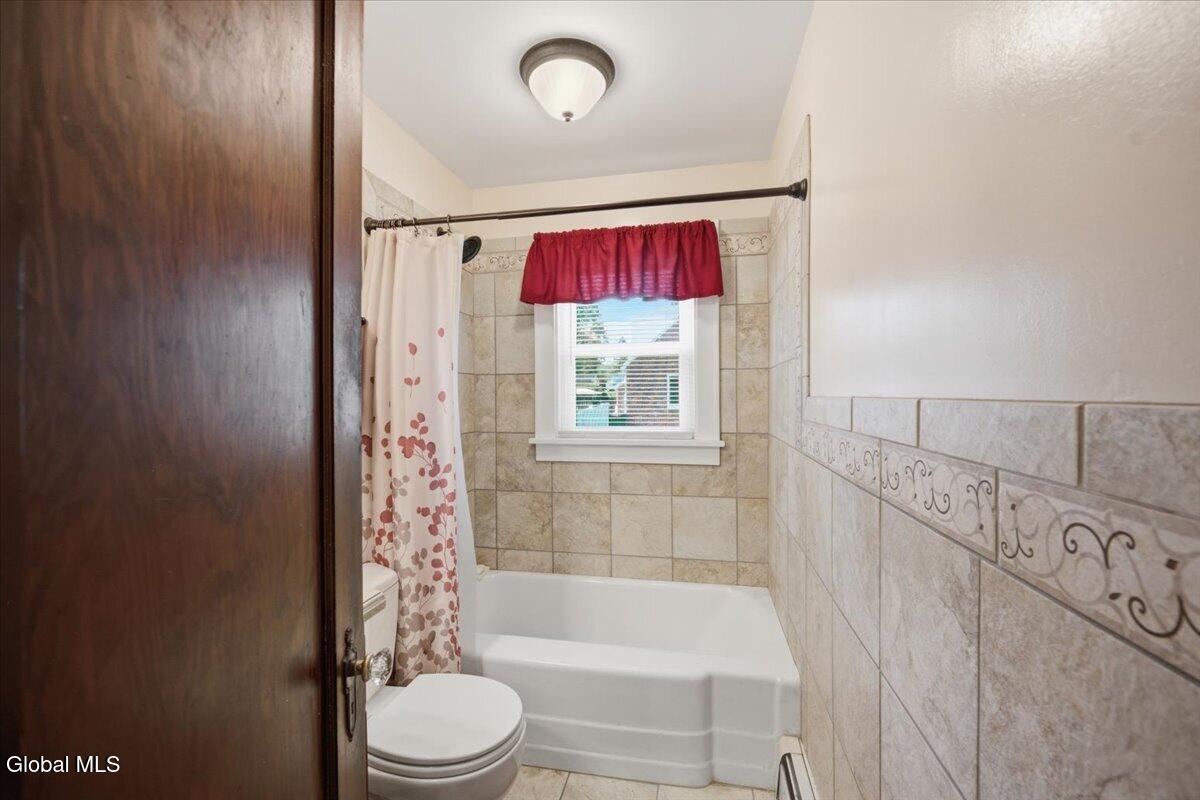 113 Gordon Road Rotterdam, NY 12306 - Photo 25 of 40 1st flr full bath