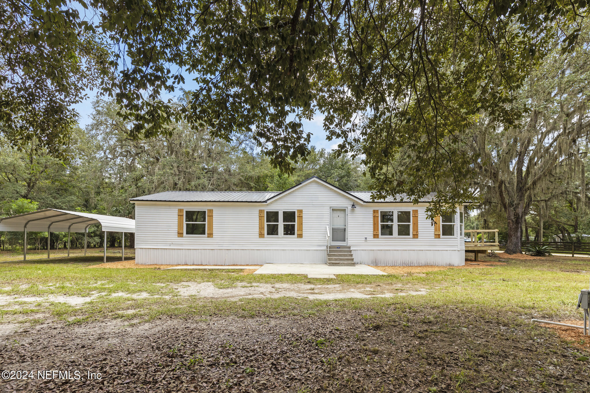 135 Sand Lakes Dr-001-07192024