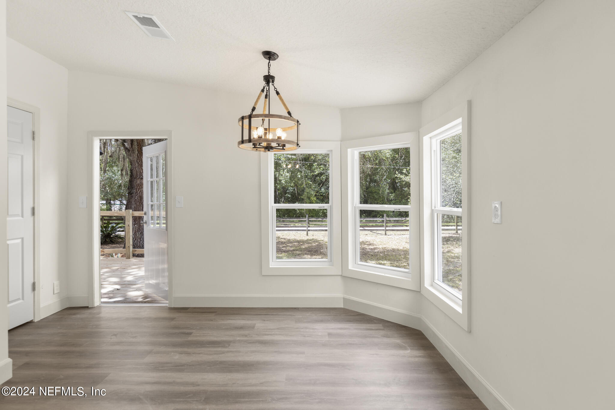 135 Sand Lake Road Interlachen, FL 32148 - Photo 28 of 53 135 Sand Lakes Dr-008-07192024