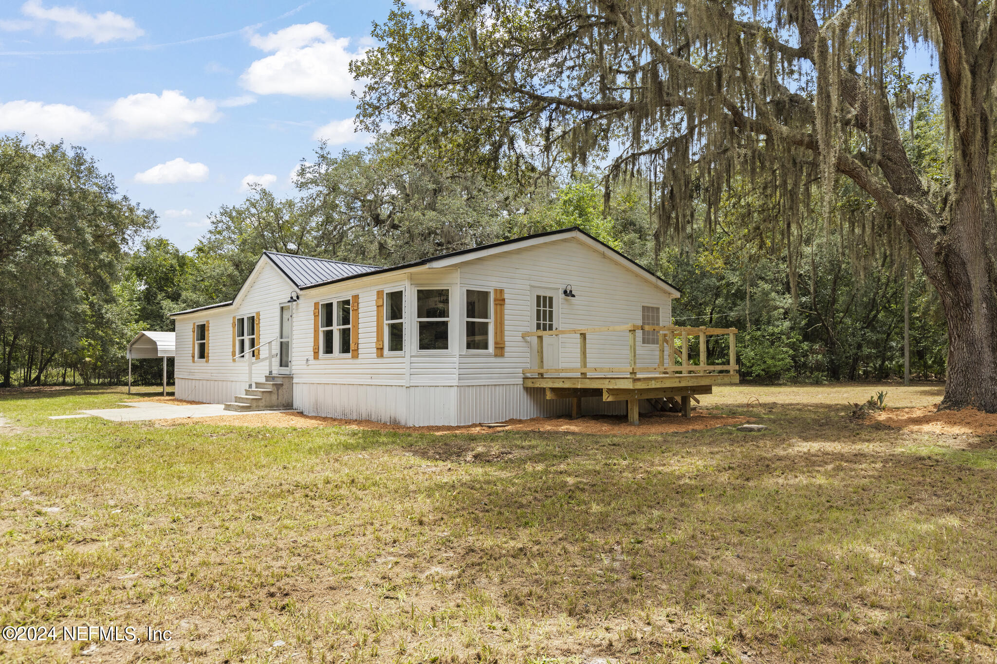 135 Sand Lake Road Interlachen, FL 32148 - Photo 32 of 53 135 Sand Lakes Dr-002-07192024