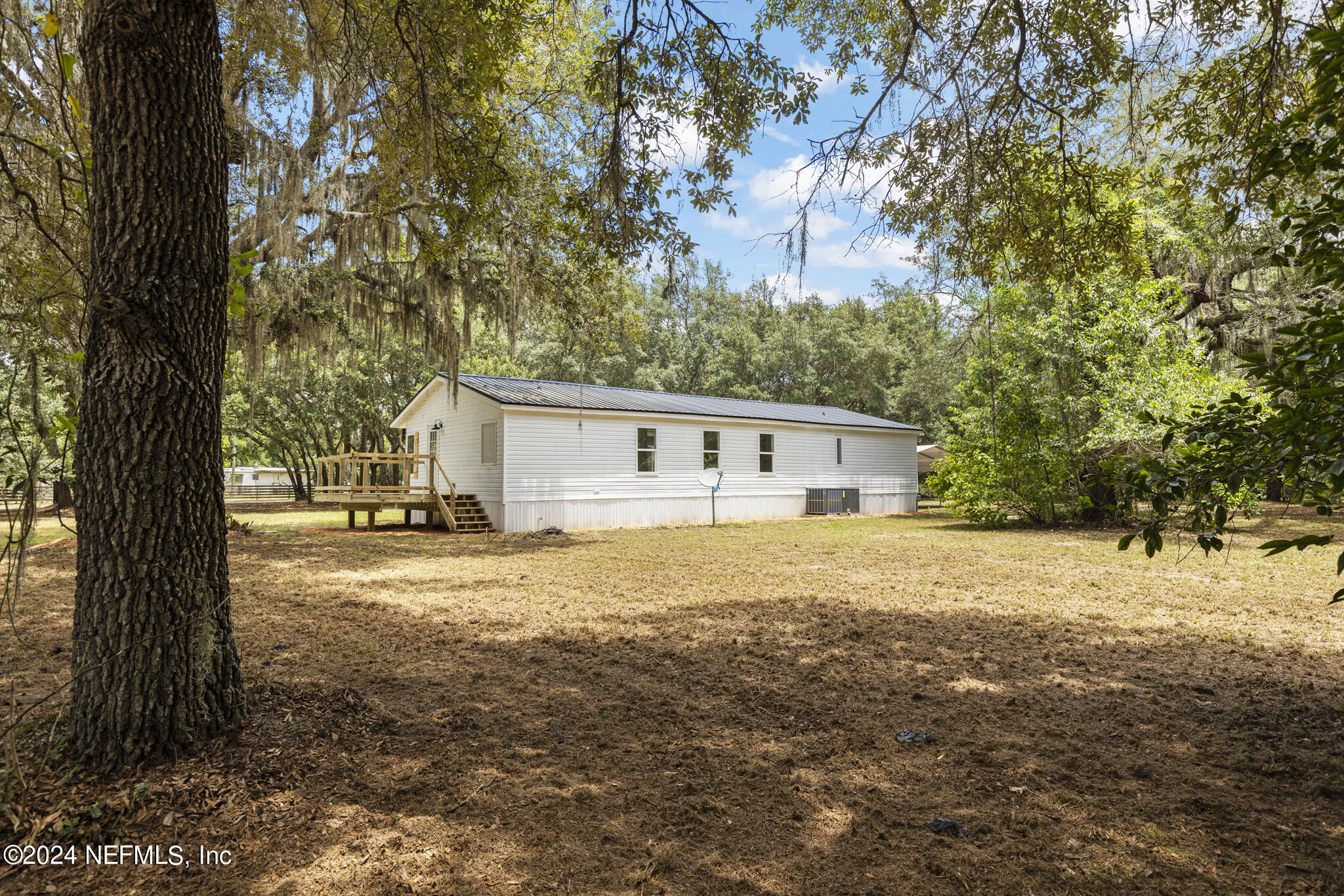 135 Sand Lake Road Interlachen, FL 32148 - Photo 35 of 53 135 Sand Lakes Dr-036-07192024