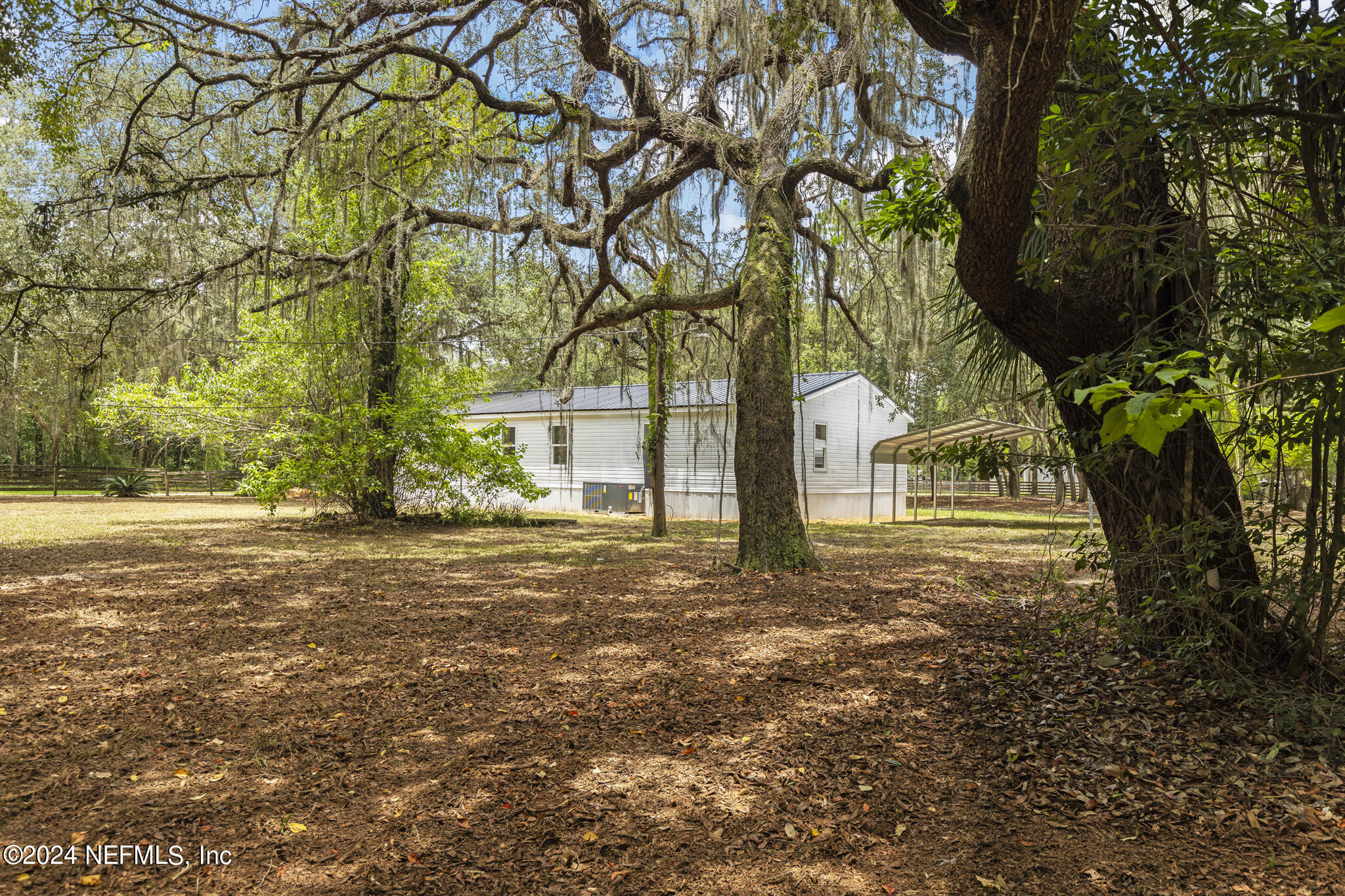 135 Sand Lake Road Interlachen, FL 32148 - Photo 38 of 53 135 Sand Lakes Dr-039-07192024