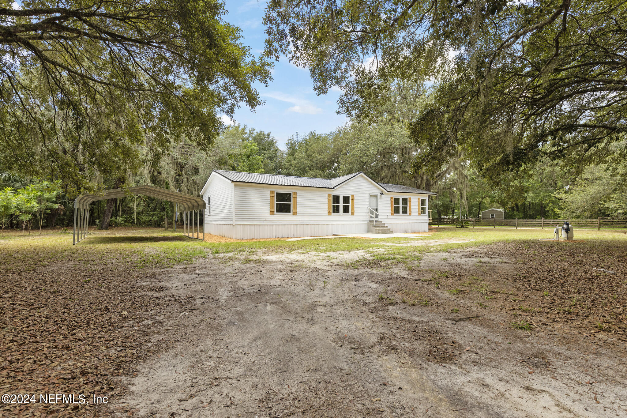 135 Sand Lake Road Interlachen, FL 32148 - Photo 40 of 53 135 Sand Lakes Dr-042-07192024