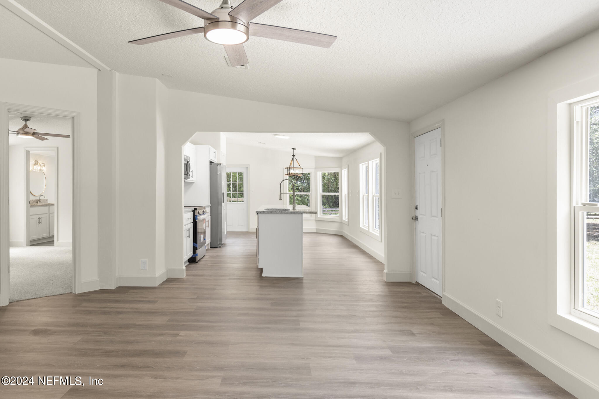 135 Sand Lake Road Interlachen, FL 32148 - Photo 8 of 53 135 Sand Lakes Dr-029-07192024