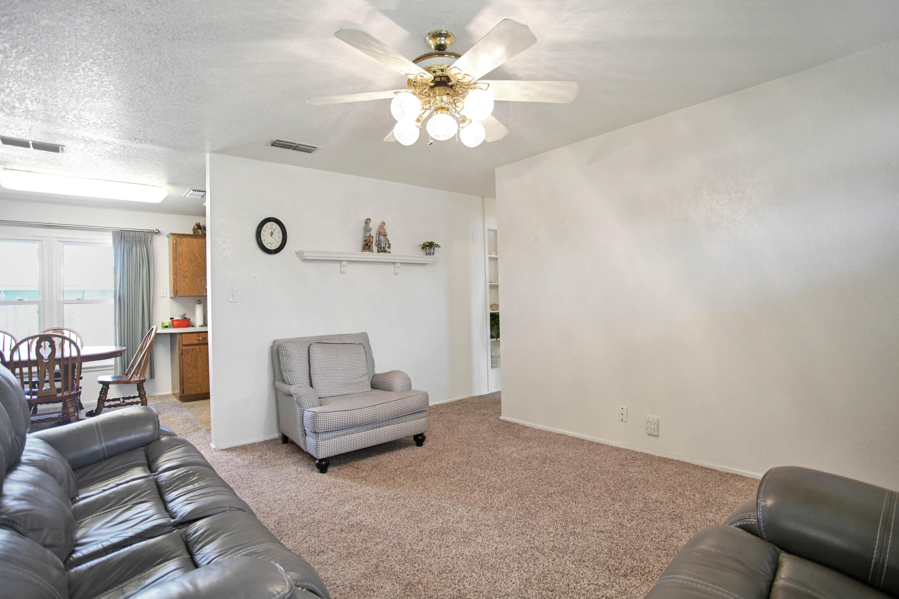 1924 73rd Street Lubbock, TX 79423 - Photo 5 of 41 DSC_9384