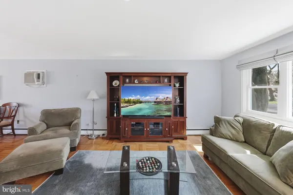 $649,900 | 28 Green Ridge Road, Yardley, PA 19067