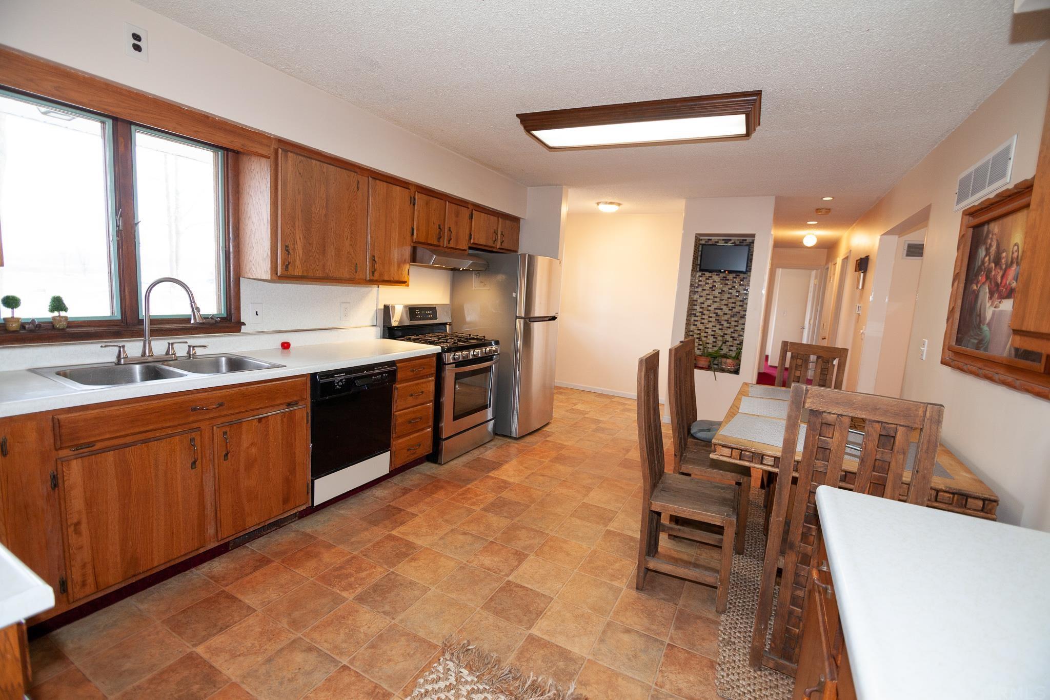 4607 South Country Club Road Warsaw, IN 46580 - Photo 6 of 28