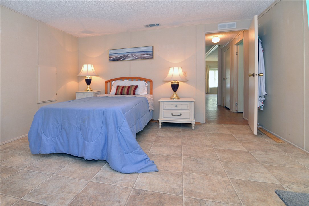 642 Periwinkle Circle Sebastian, FL 32976 - Photo 16 of 36