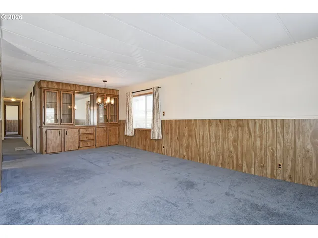 $99,000 | 900 Northeast Francis Avenue, Gresham, OR 97030