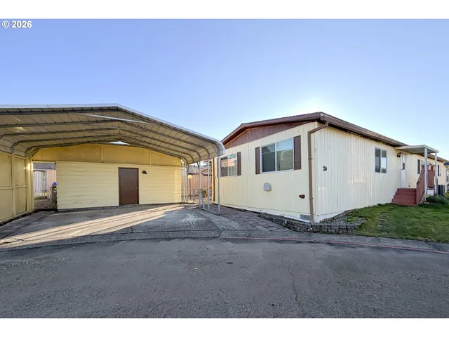 $99,000 | 900 Northeast Francis Avenue, Gresham, OR 97030