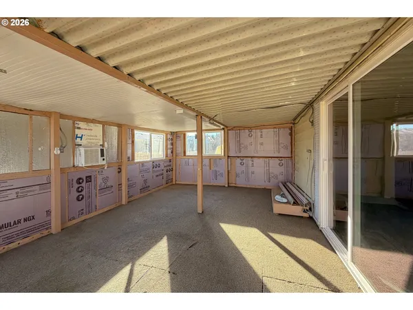 $89,000 | 900 Northeast Francis Avenue, Gresham, OR 97030