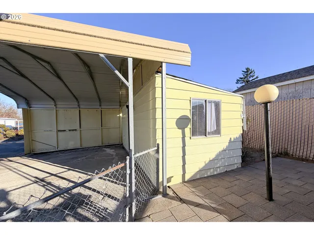 $99,000 | 900 Northeast Francis Avenue, Gresham, OR 97030