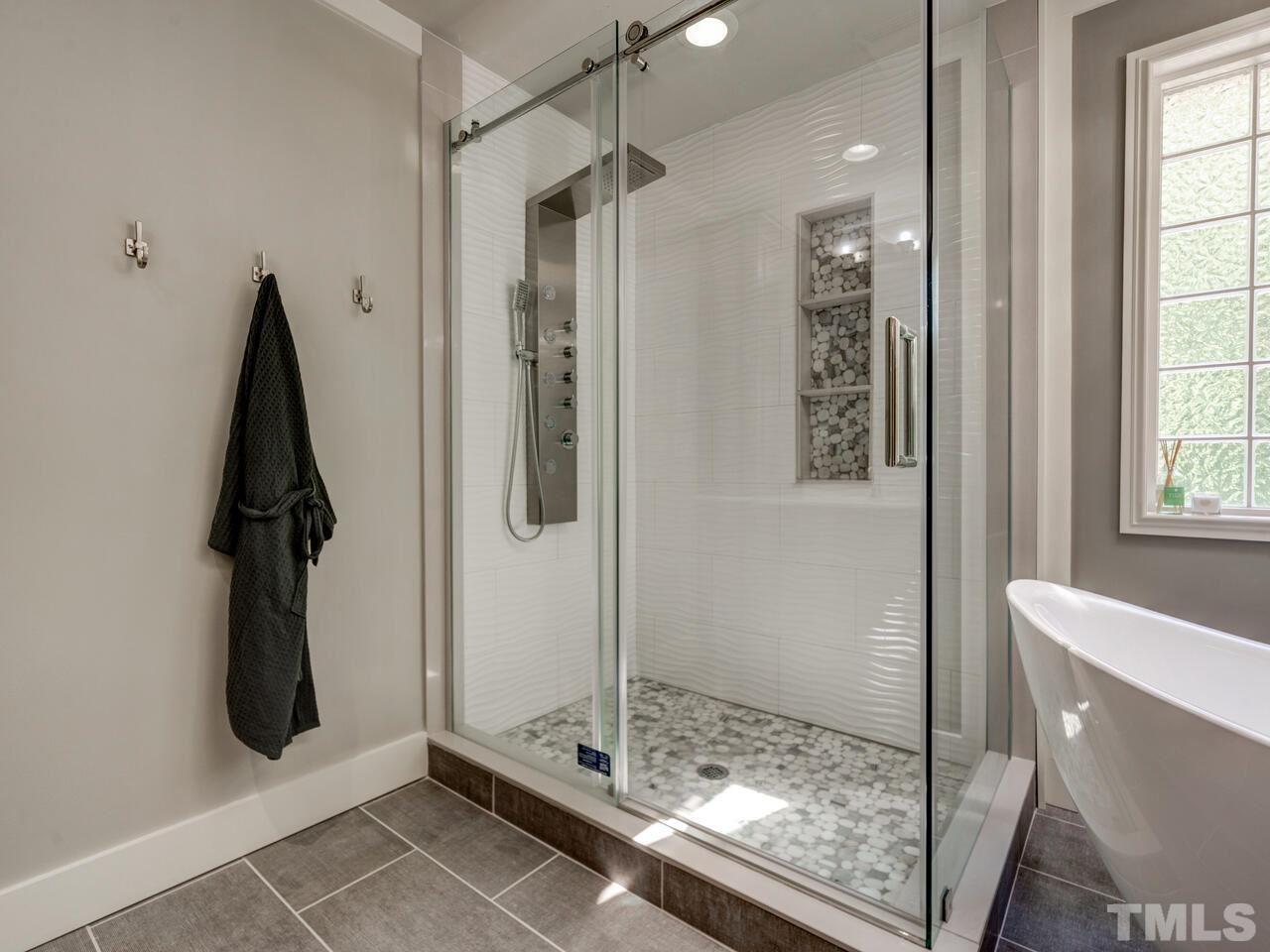 4616 Cross Brook Lane Raleigh, NC 27610 - Photo 17 of 30 Gallery Image 17