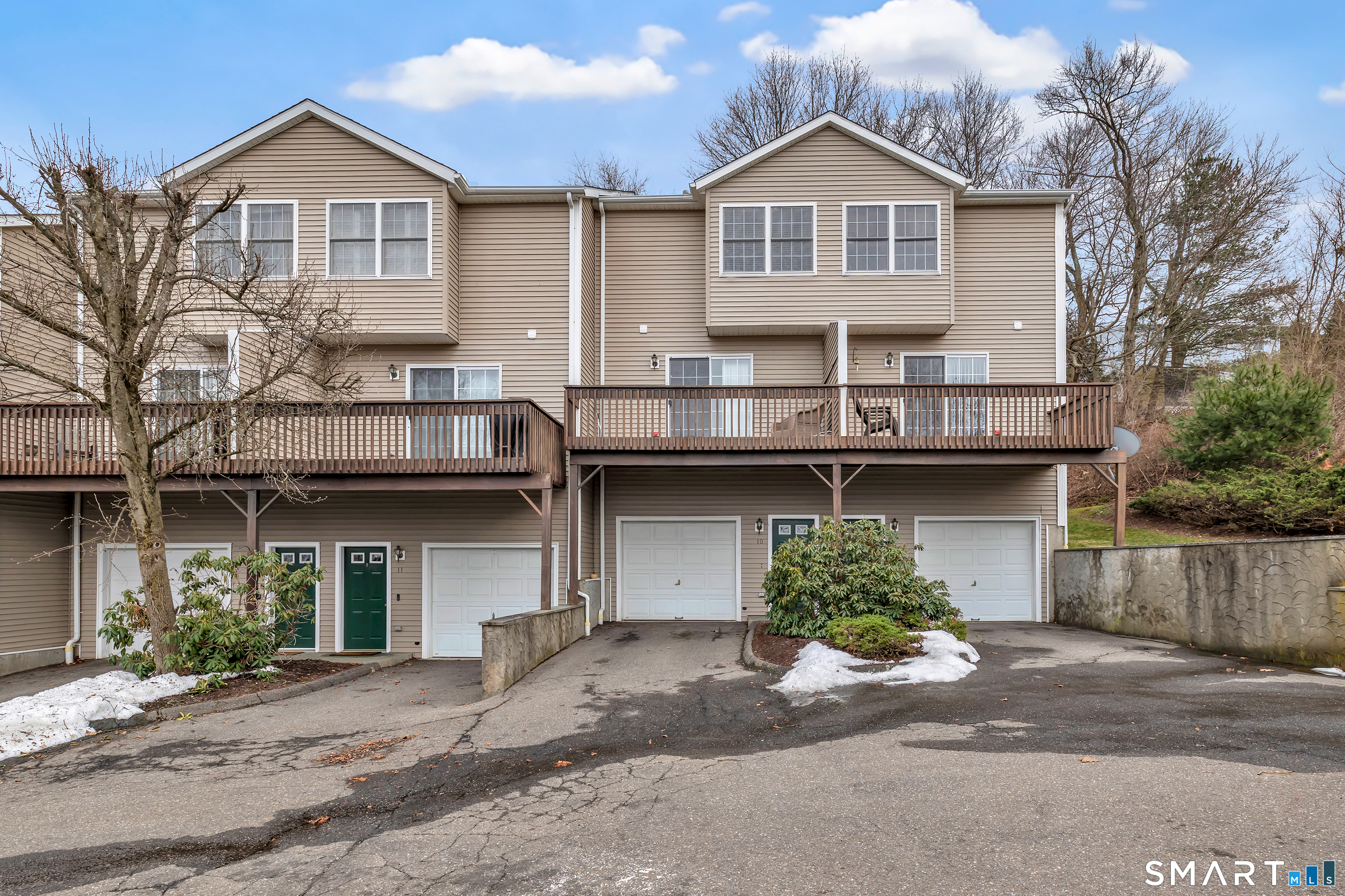 39 Coram Road, Unit 10 Shelton, CT 06484 - Photo 1 of 37