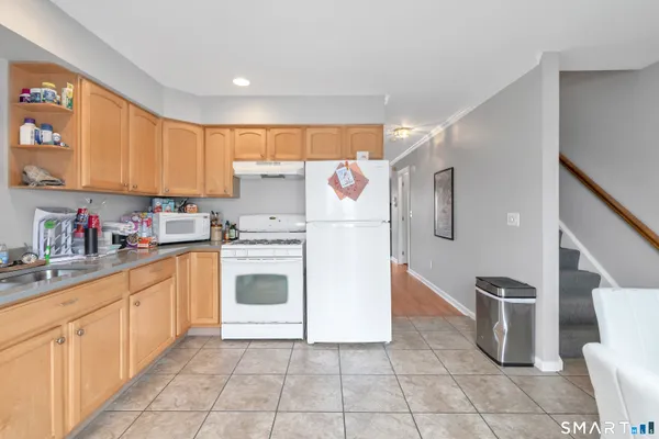 $2,800 | 39 Coram Road, Unit 10, Shelton, CT 06484
