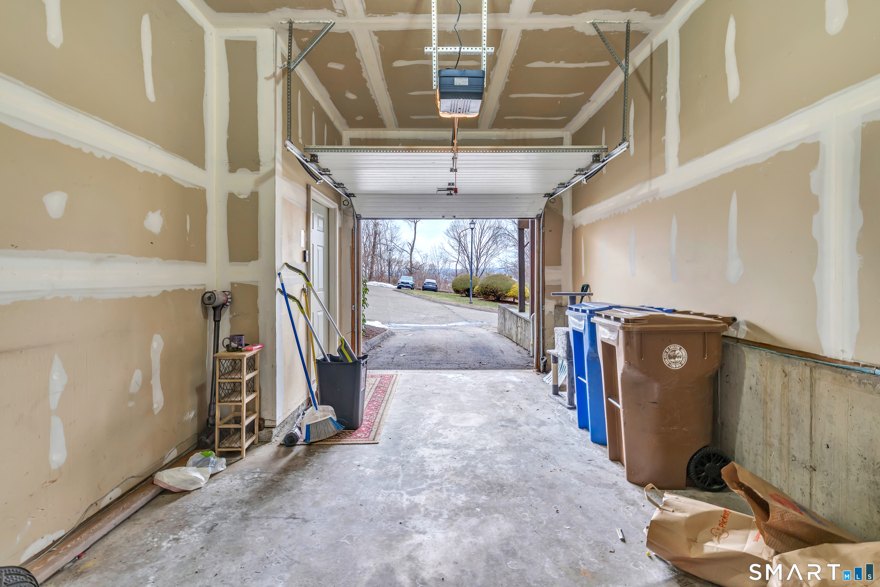 39 Coram Road, Unit 10 Shelton, CT 06484 - Photo 29 of 37