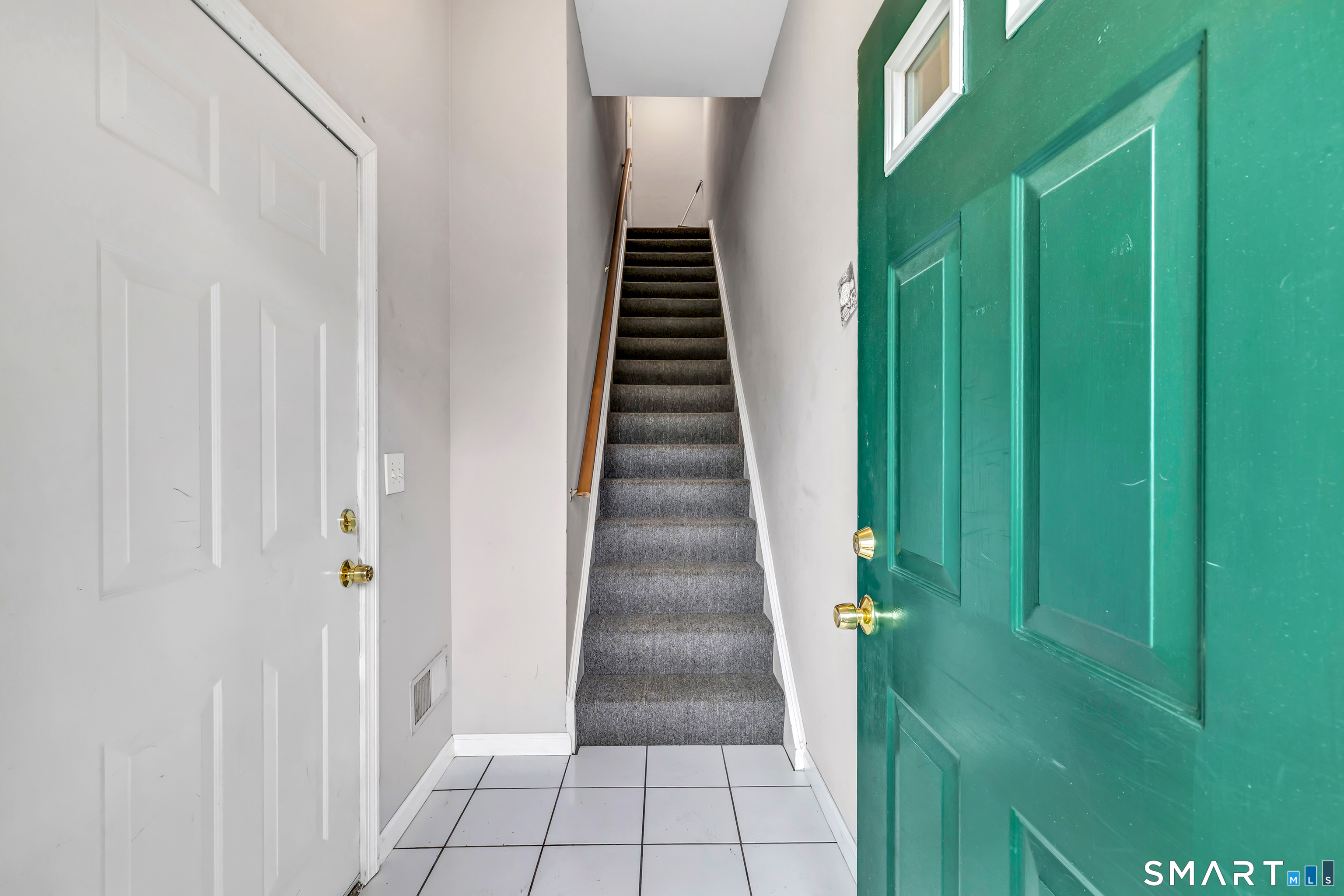 39 Coram Road, Unit 10 Shelton, CT 06484 - Photo 3 of 37