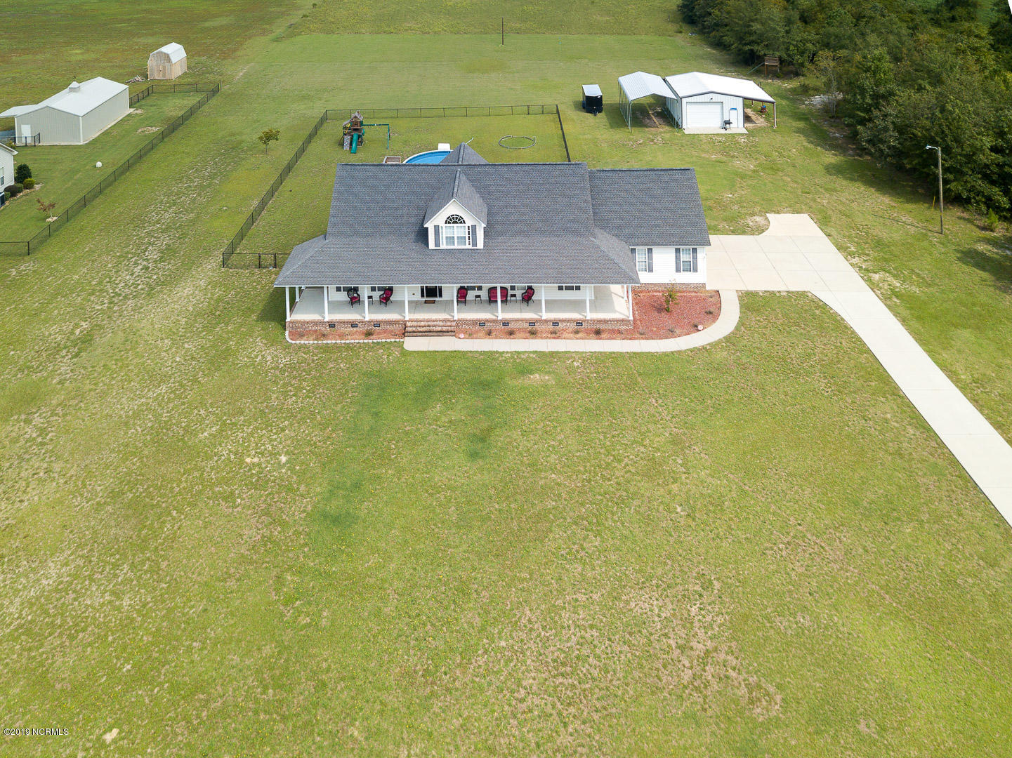 1010 Jordan Road Autryville, NC 28318 - Photo 3 of 36 Beautiful Home on 6 acres
