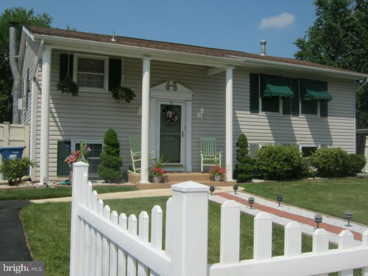 303 Deerfield Road Newark, DE 19713 - Photo 1 of 24 Exterior Front