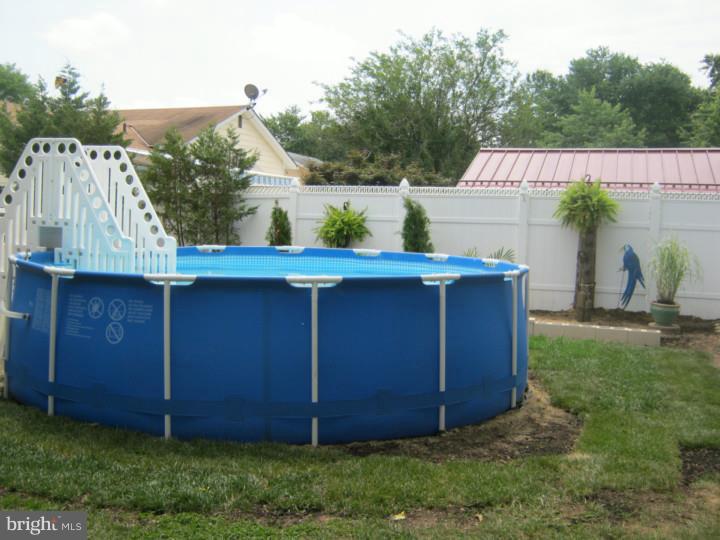 303 Deerfield Road Newark, DE 19713 - Photo 21 of 24 Pool