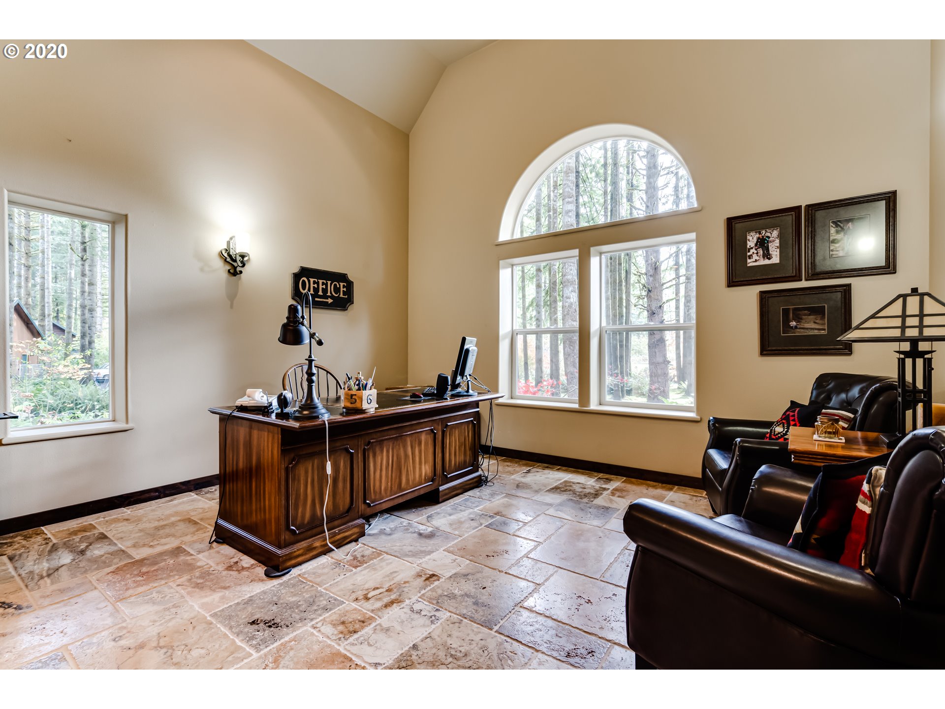 42805 Deerhorn Road Springfield, OR 97478 - Photo 8 of 32 Gallery Image 8