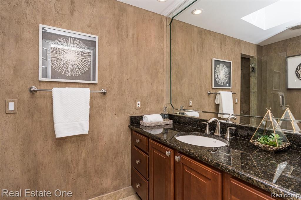 2083 Bonnie Brae Street Rochester Hills, MI 48309 - Photo 12 of 26
