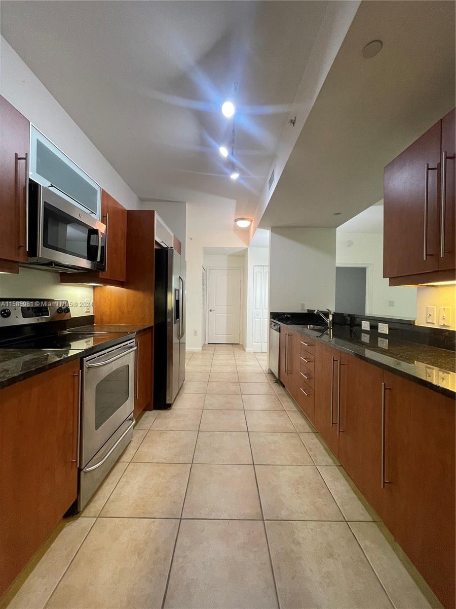 7355 Southwest 89th Street, Unit 420N Miami, FL 33156 - Photo 2 of 15